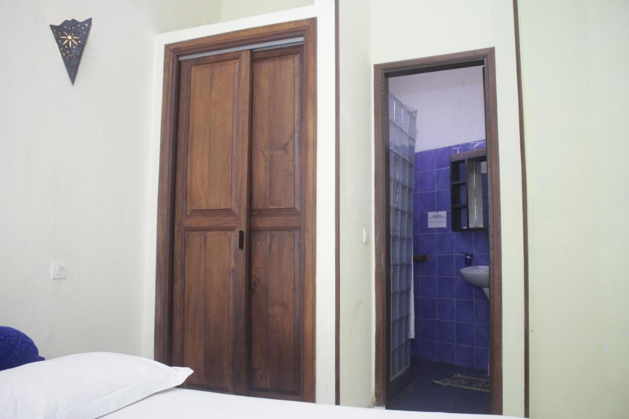 Central Hotel Antsiranana Oda fotoğraf