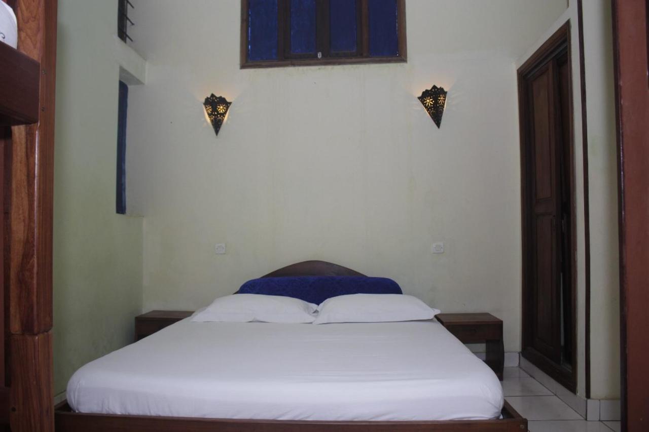 Central Hotel Antsiranana Oda fotoğraf